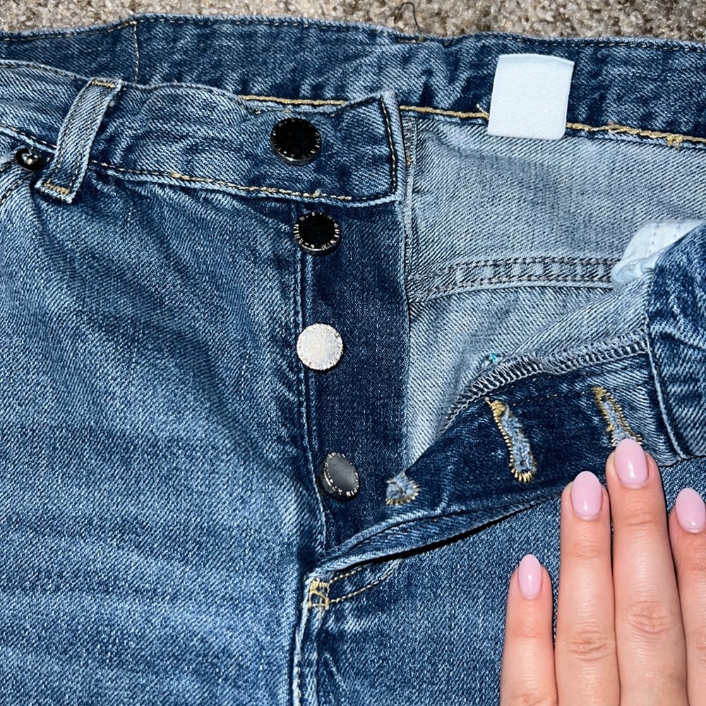 Distressed Boyfriend Jeans